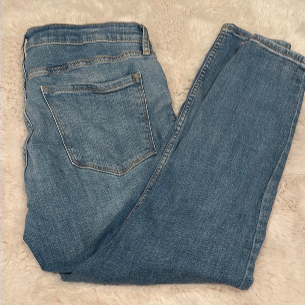 Old navy rockstar super skinny